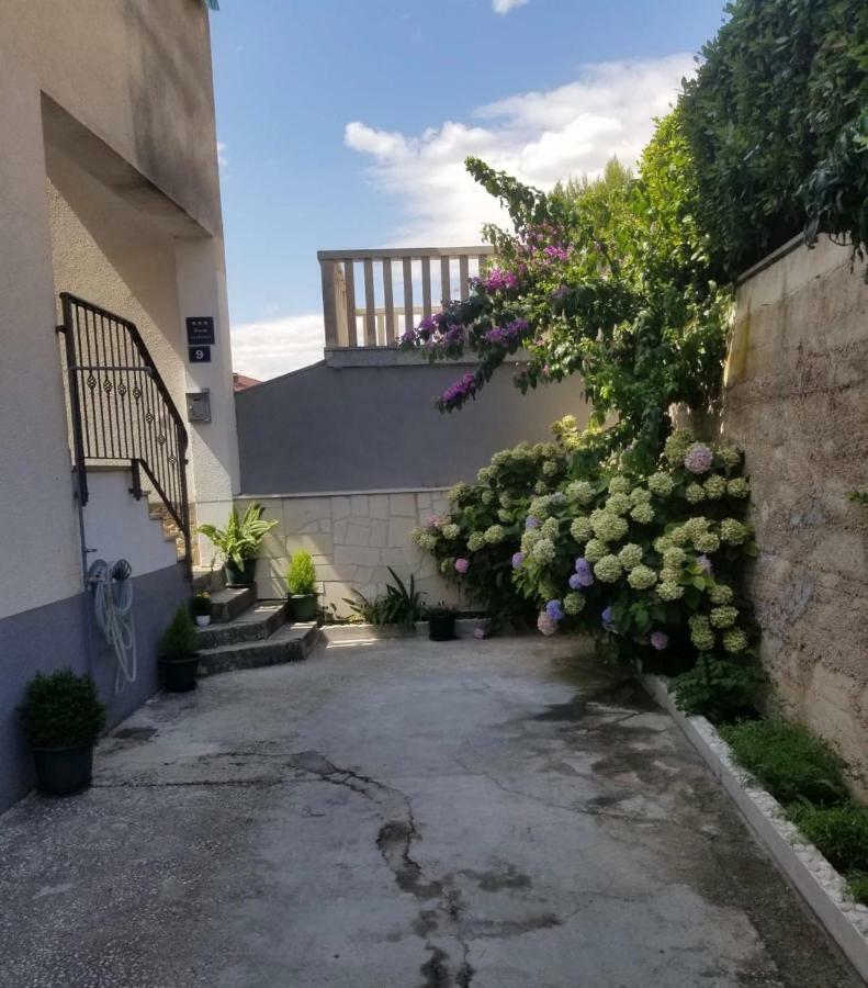 Apartment Ines Omiš Dış mekan fotoğraf